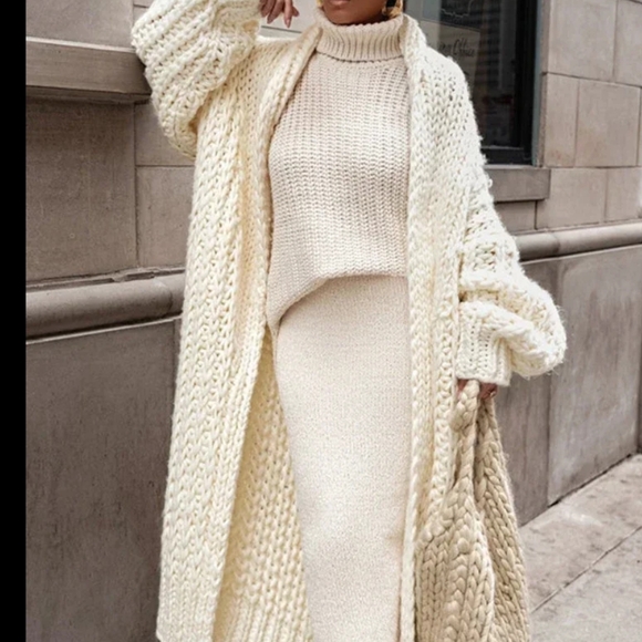 Loose Knitted Cardigan Women - Picture 2 of 8